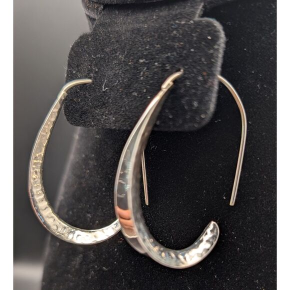 Mexico 925 Crescent Earrings – Hammered Silver - Picture 3 of 7